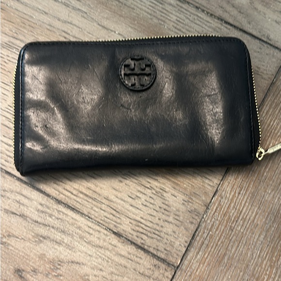 Tory Burch Black Leather Wallet - Picture 4 of 4